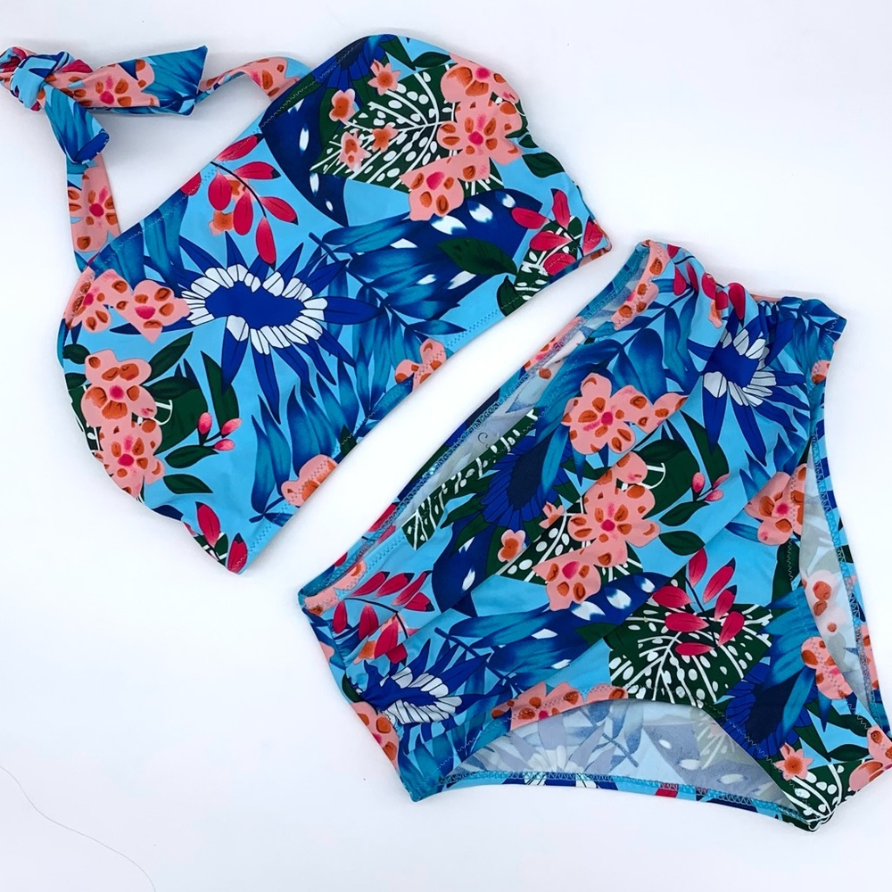 Cupshe Blue Floral Halter High Waist Swimsuit Size M NOWT